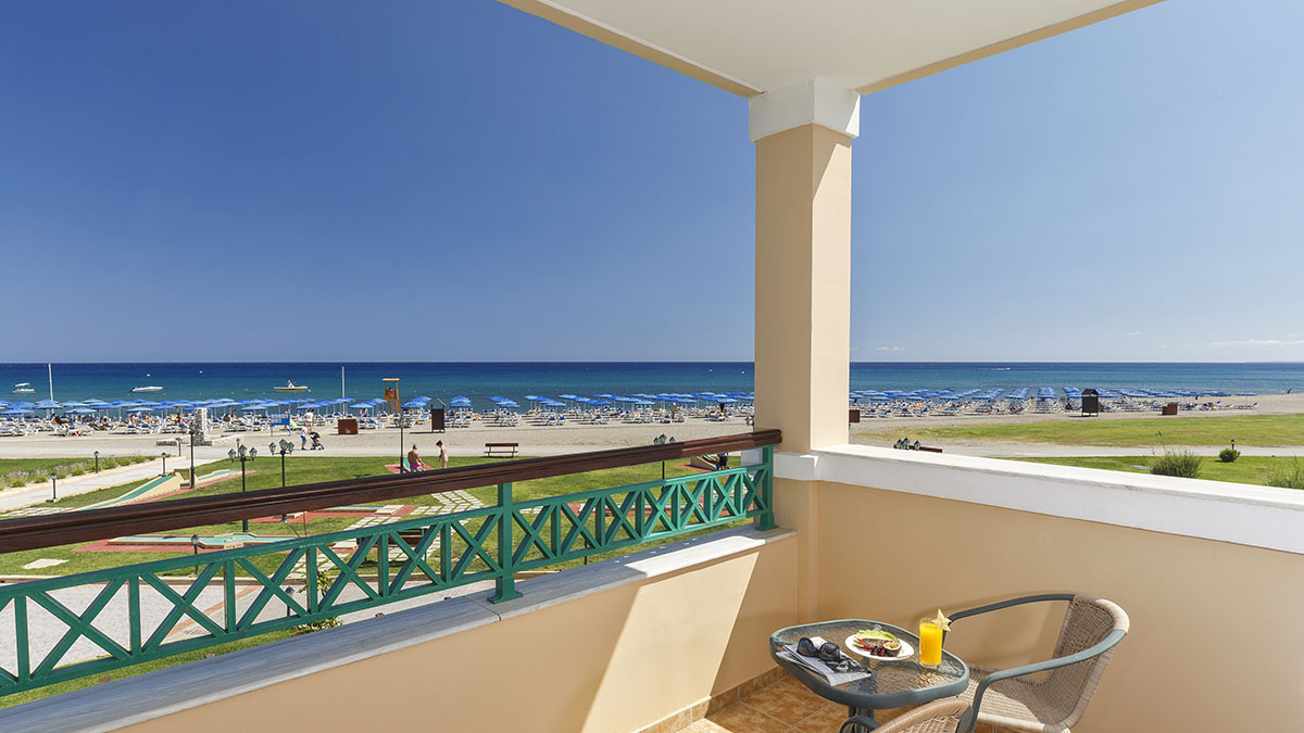 Family Room Beach Front